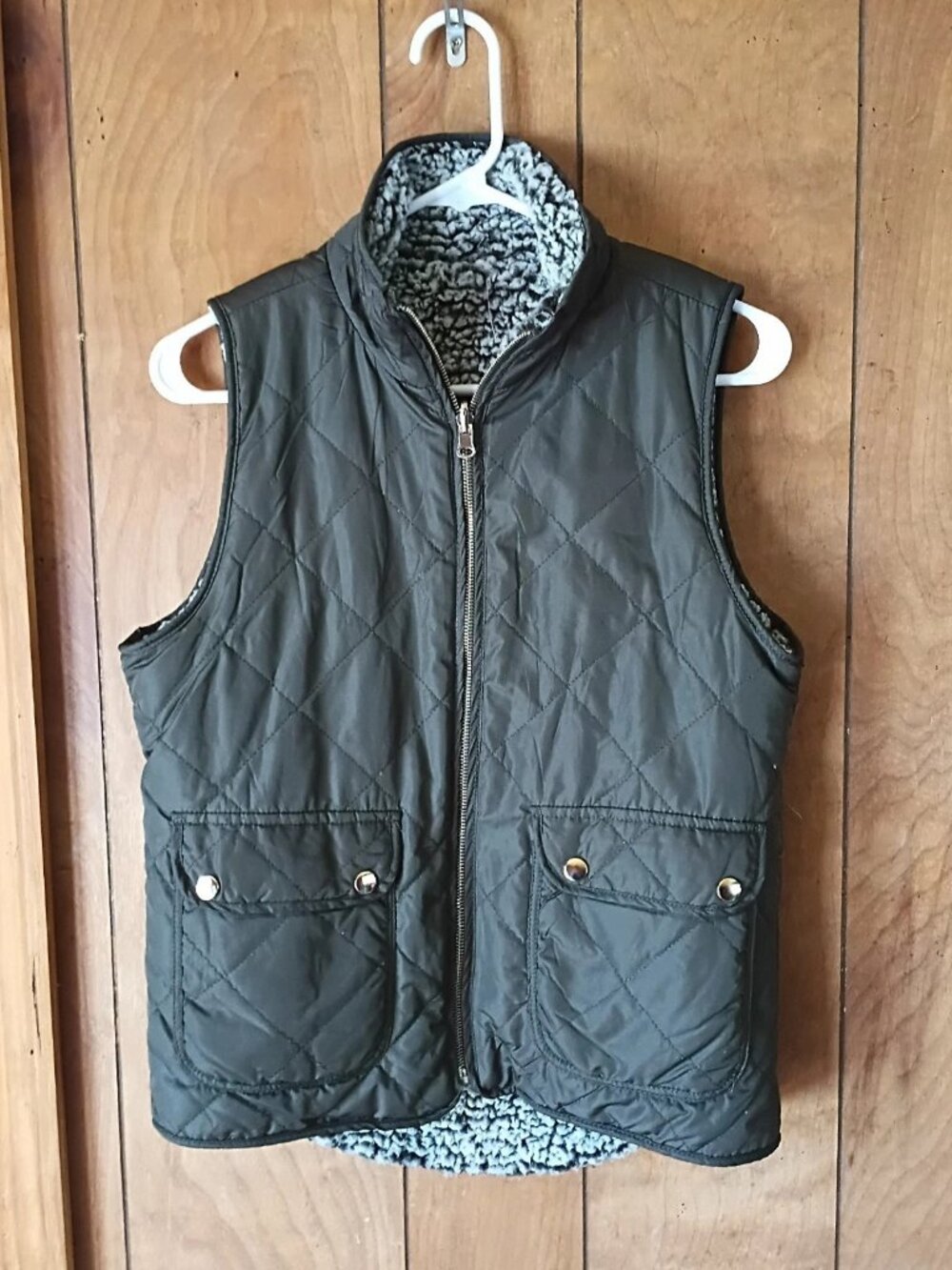 Thread & Supply Reversible Quilted Vest Small Olive Sherpa Lined